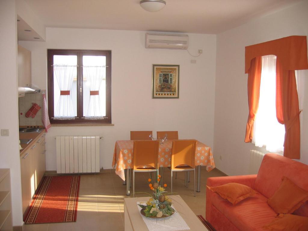 Apartments Mediteraneo Tar-Vabriga 외부 사진